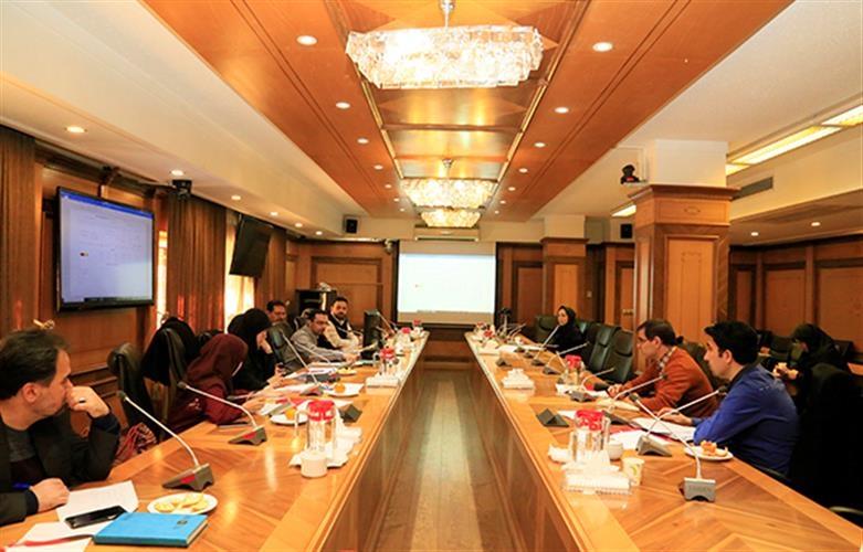 بررسی تطبیقی آینده نگری در هوش مصنوعی در مقایسه با قواعد چند اندیشمند اسلامی ایرانی